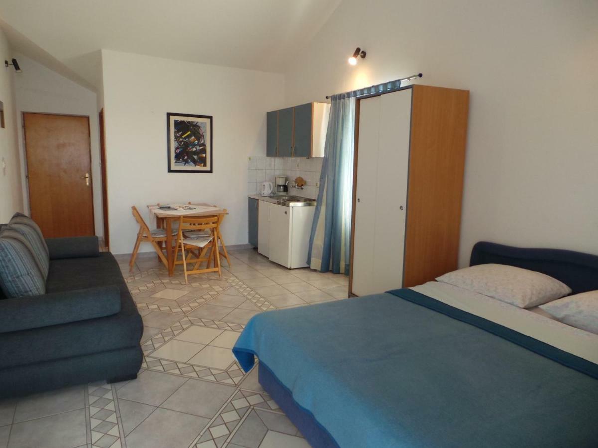 Apartmani Vjera Рибарица Экстерьер фото