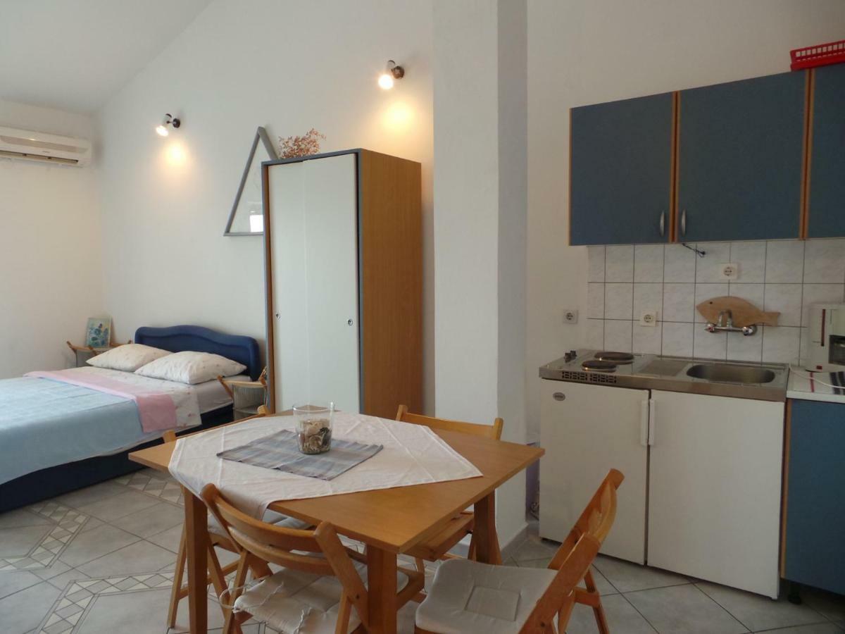 Apartmani Vjera Рибарица Экстерьер фото