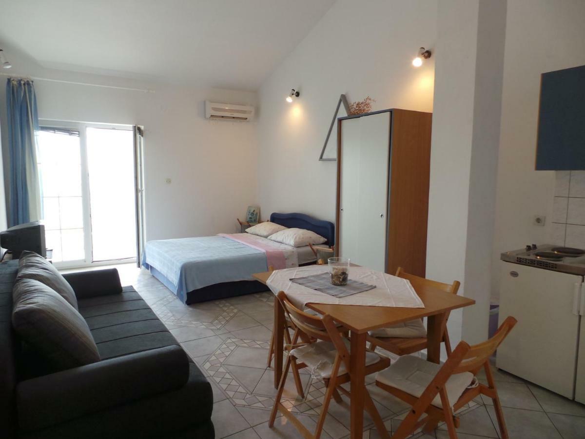 Apartmani Vjera Рибарица Экстерьер фото