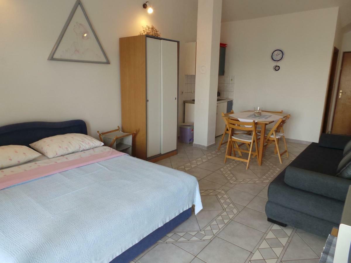 Apartmani Vjera Рибарица Экстерьер фото